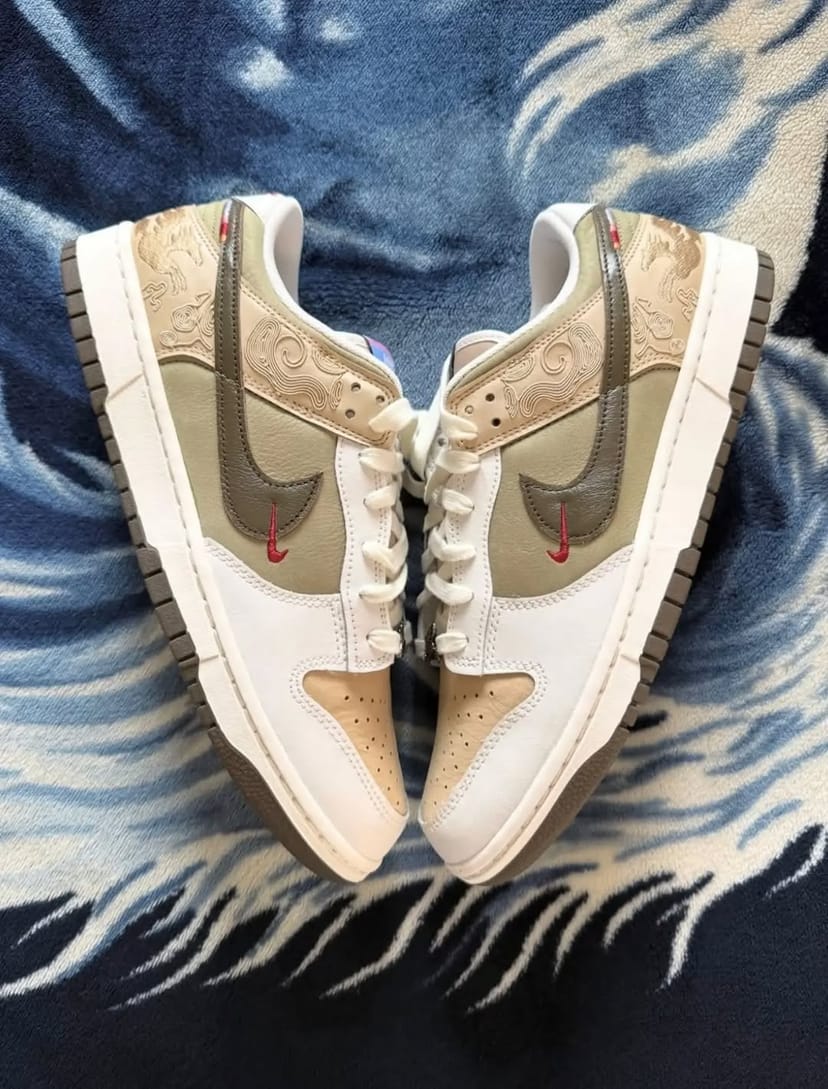 Nike Dunk Low SE Year of the Horse